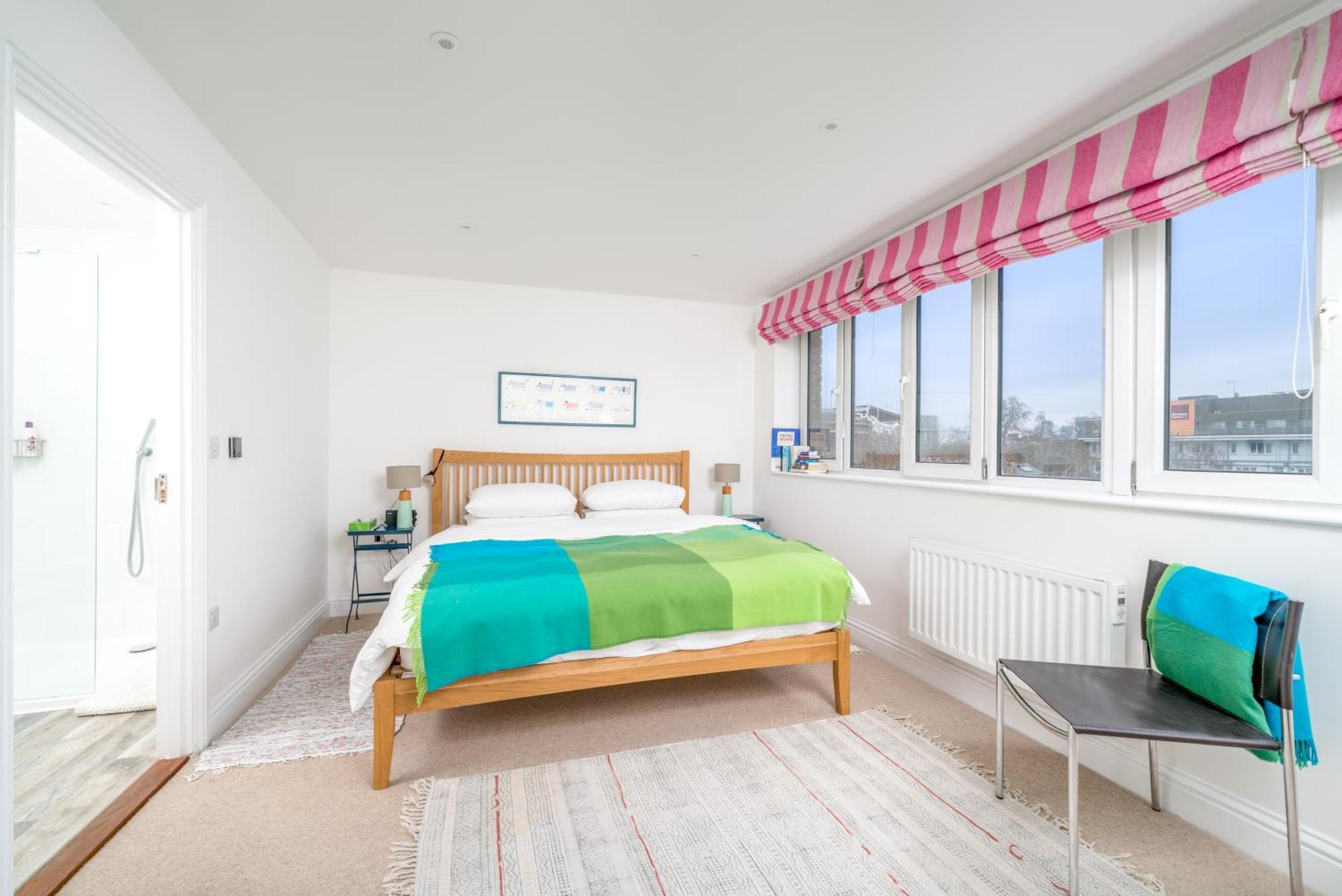 Stylish Flat Between Bridge & Tower Bridge Appartement Londen