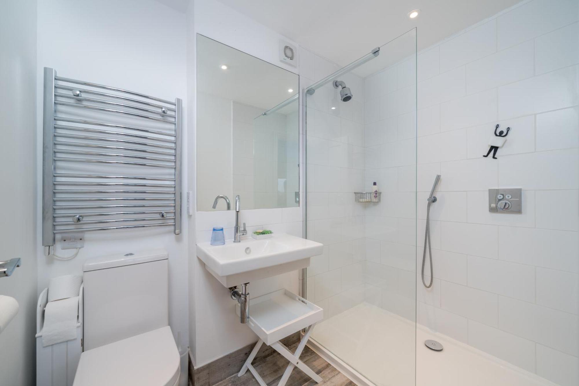 Stylish Flat Between Bridge & Tower Bridge Appartement Londen
