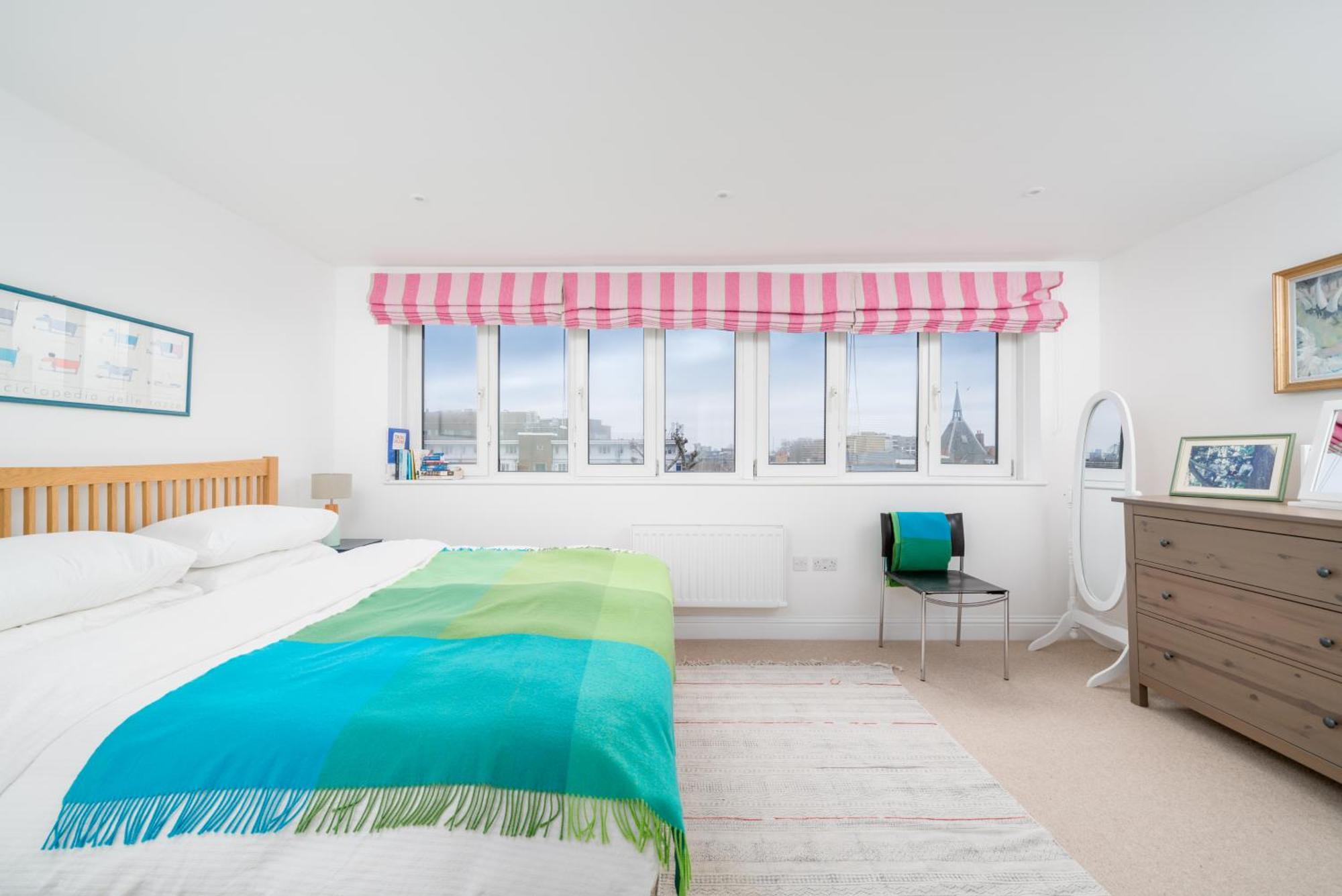 Stylish Flat Between Bridge & Tower Bridge Londen